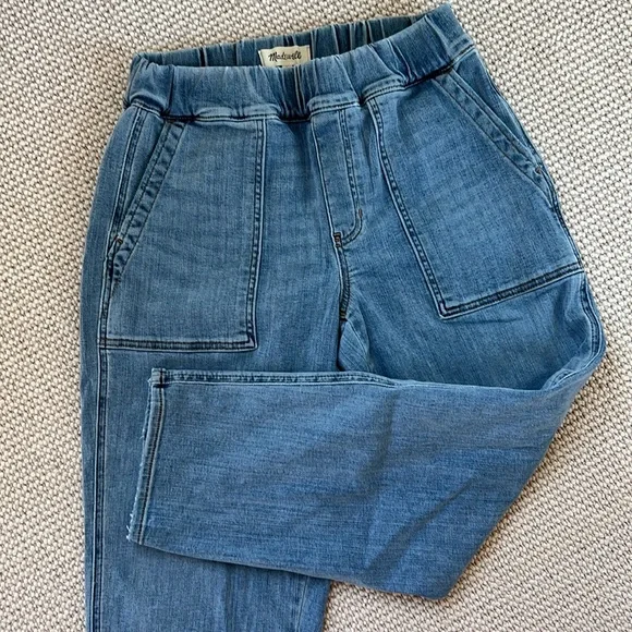 Madewell size small petit jeans- elastic waist. Never worn! - Picture 4 of 5